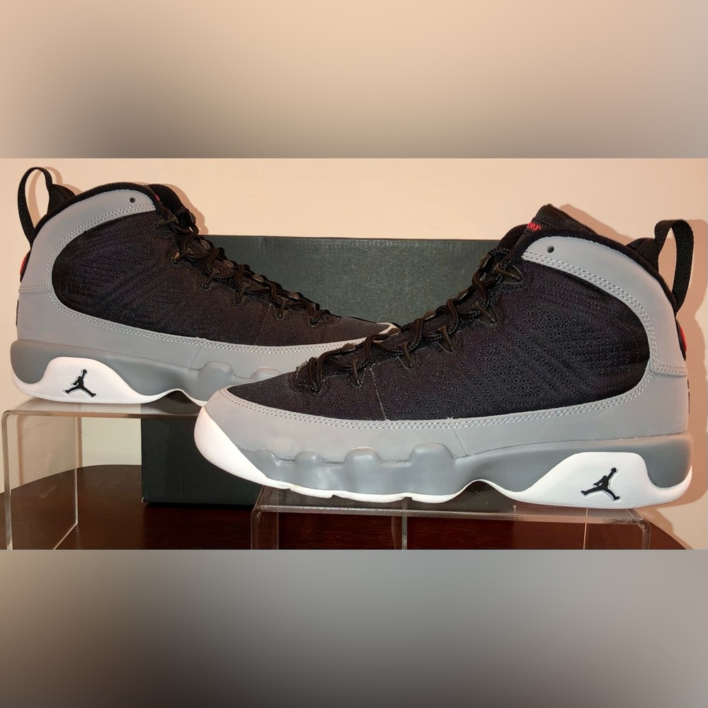 AIR JORDAN 9 RETRO “PARTICLE GREY” BRAND NEW GRADE SCHOOL SIZE 7Y
